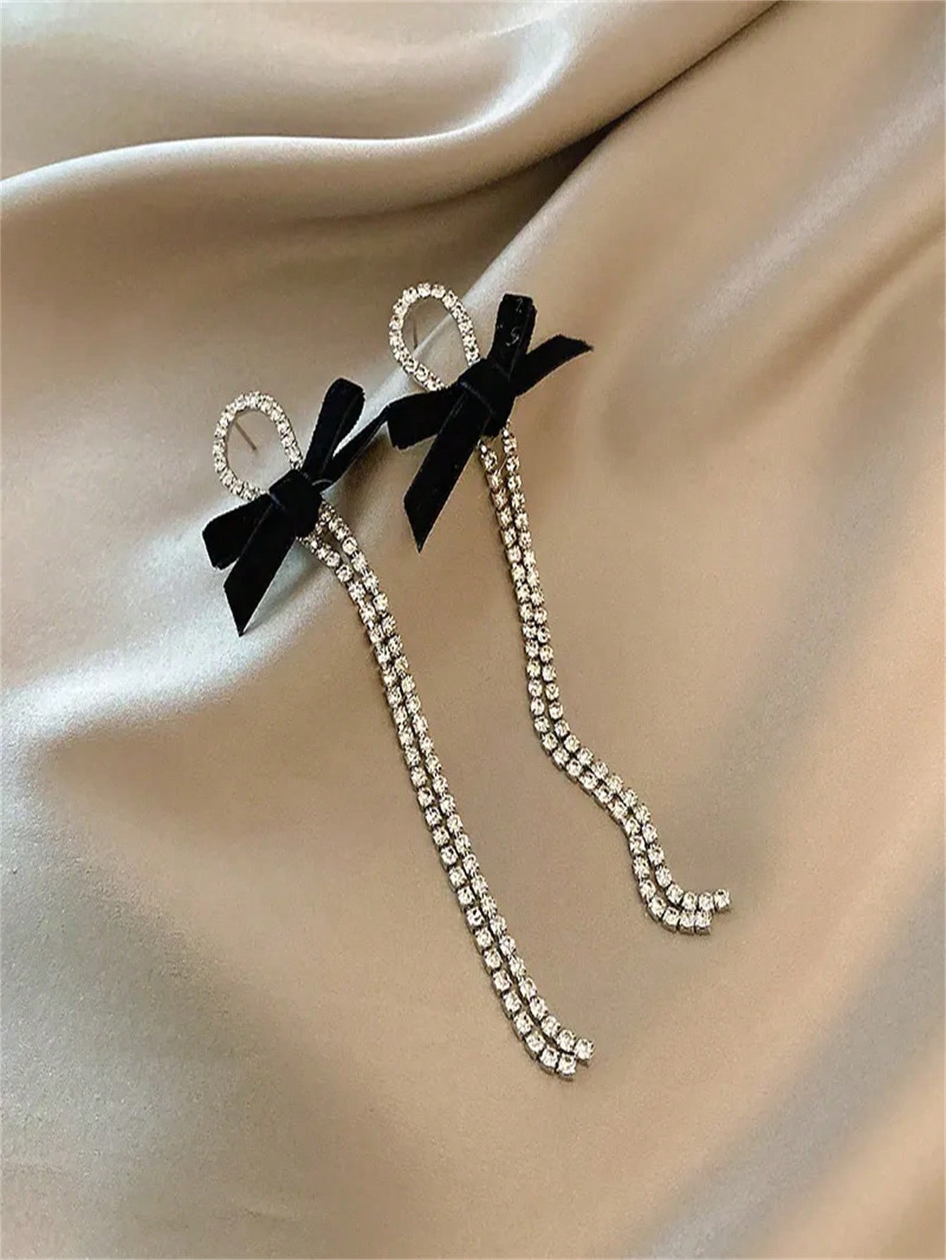 2024 New Elegant Velvet Bow Knot & Tassel Dangle Earrings, Fashionable Women Long Drop Earrings