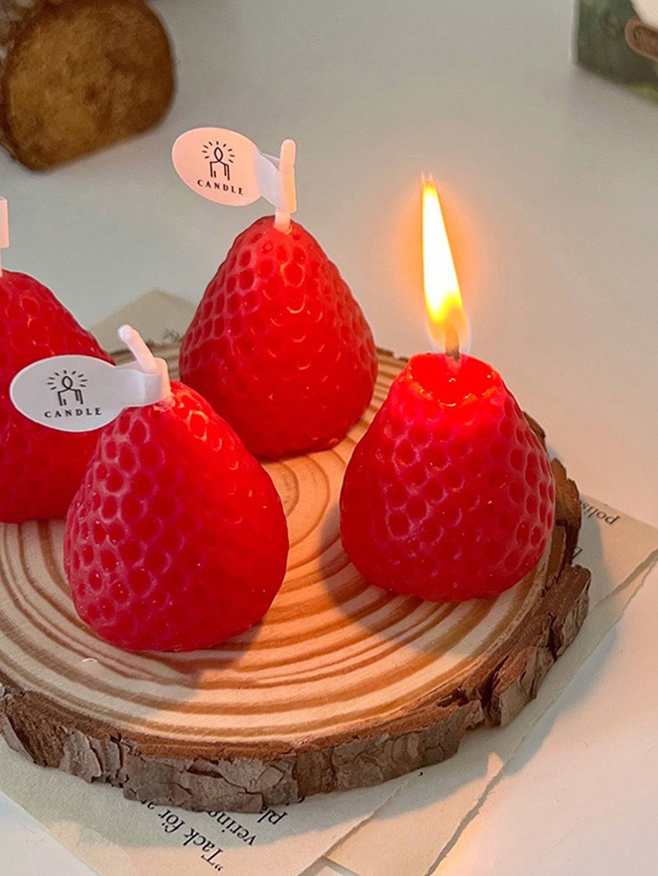 1 Set Of 4pcs Strawberry Scented Candles, Wholesale Aromatherapy Candle Gift Box, Creative Birthday Gift, Handmade Decorative Candles