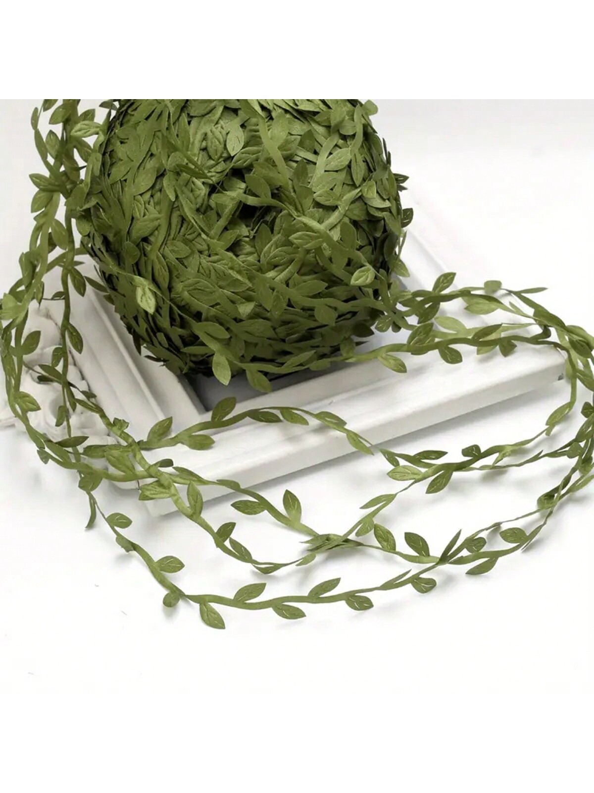 1 Roll 10 Meters Green Leaf Willow Leaf Garland Decorative Simulated Green Plant DIY Handmade Wreath Material