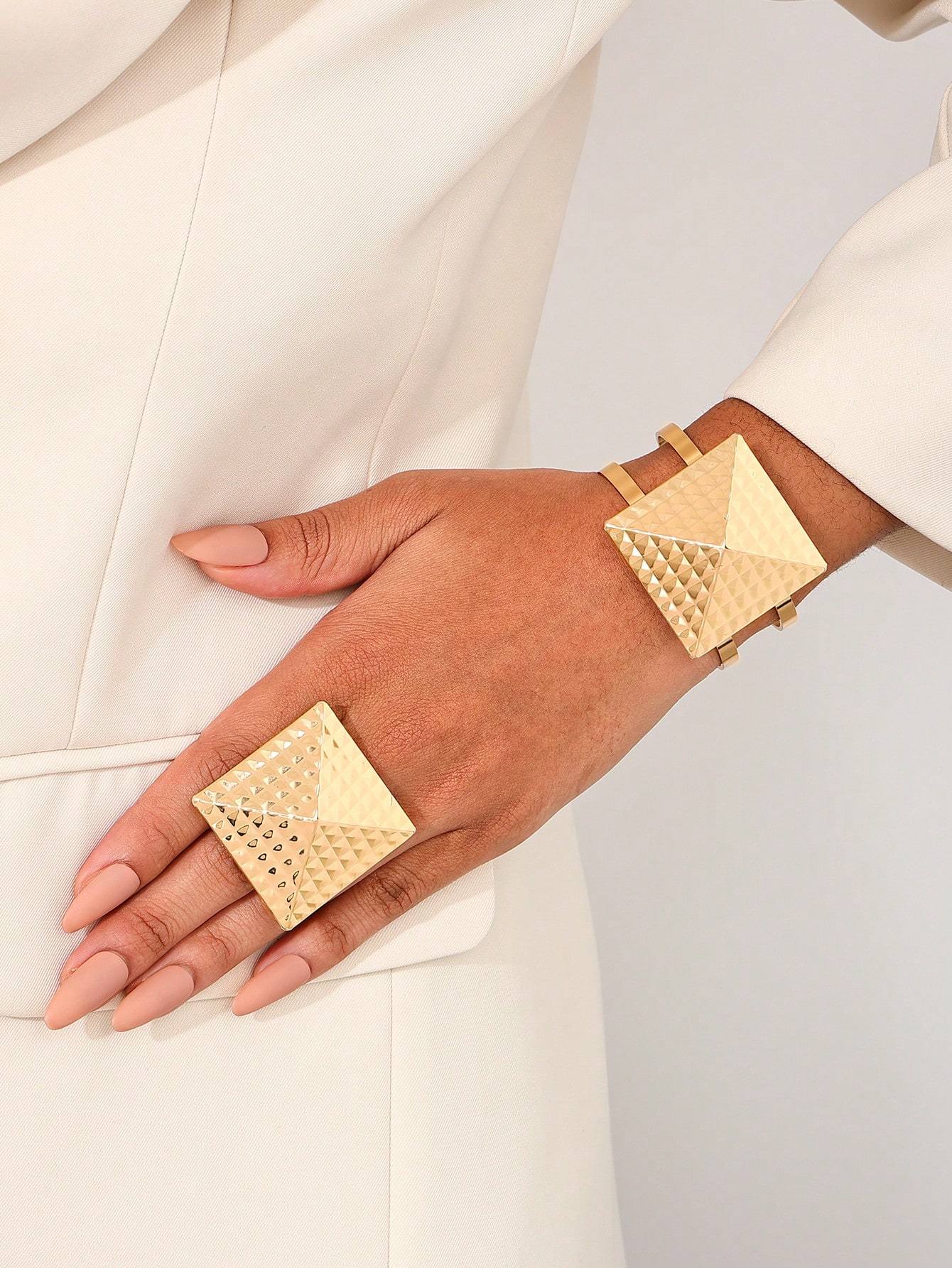 1 Set Retro Unique Geometric Metal Square Exaggerated Open Bangle And Ring Jewelry Set For Women